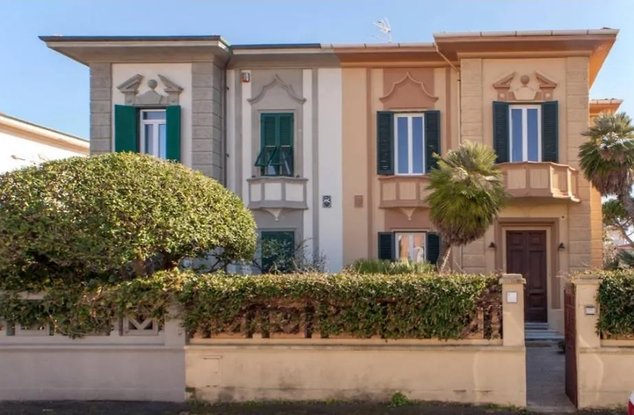 Villa Accademia リヴォルノ